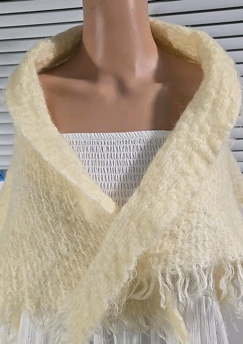 Moorcroft Made in England Cream Fuzzy Knit Scarf / Shawl / Wrap #0282